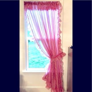 all around ruffle, sheer panel curtain dusty rose Pink 100% poly 128" x 88"